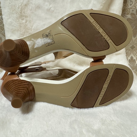 Nine West Sandal Kitten Heels - Picture 5 of 7